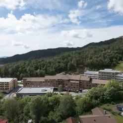 Betanien sykehus ligger i naturskjønne omgivelser i Fyllingsdalen.